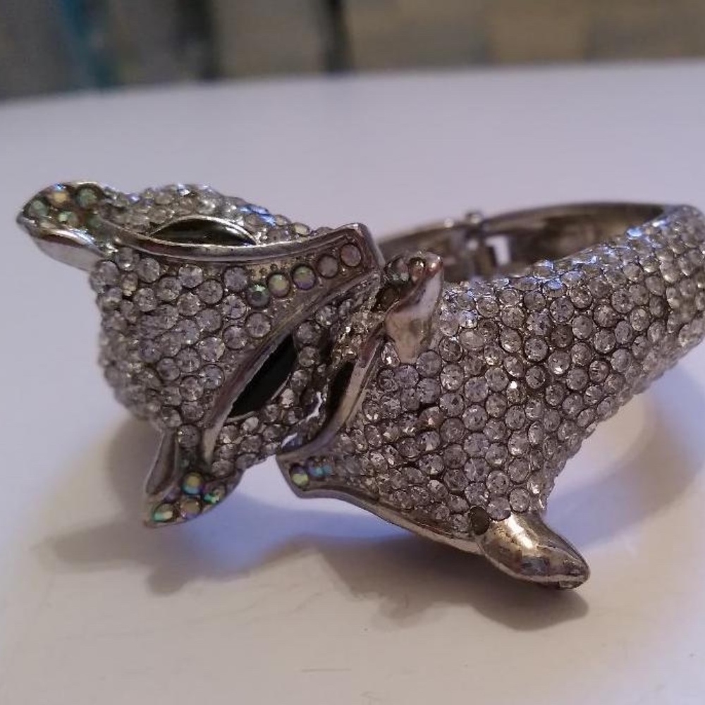 Stunning Double Fox Head Cuff Bracelet - image 8